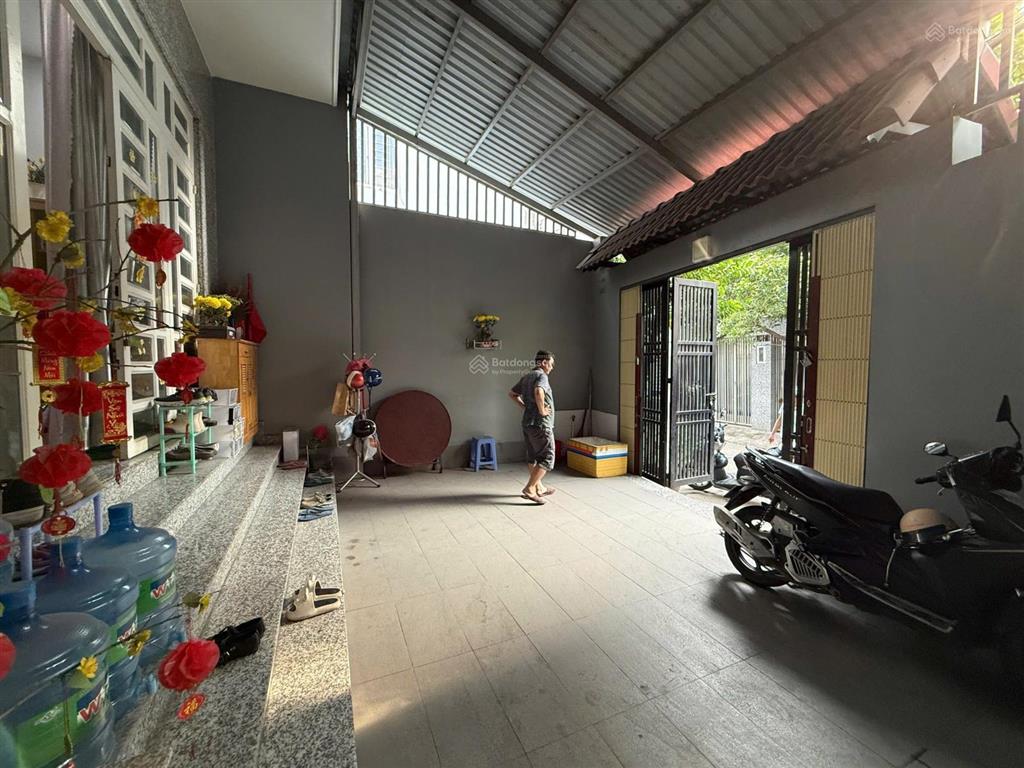 Nhà đẹp 3 tầngngang 7m xe hơi đỗ cửa gần nguyễn thị thập, quận 7 giá 12,8 tỷ( còn bớt )