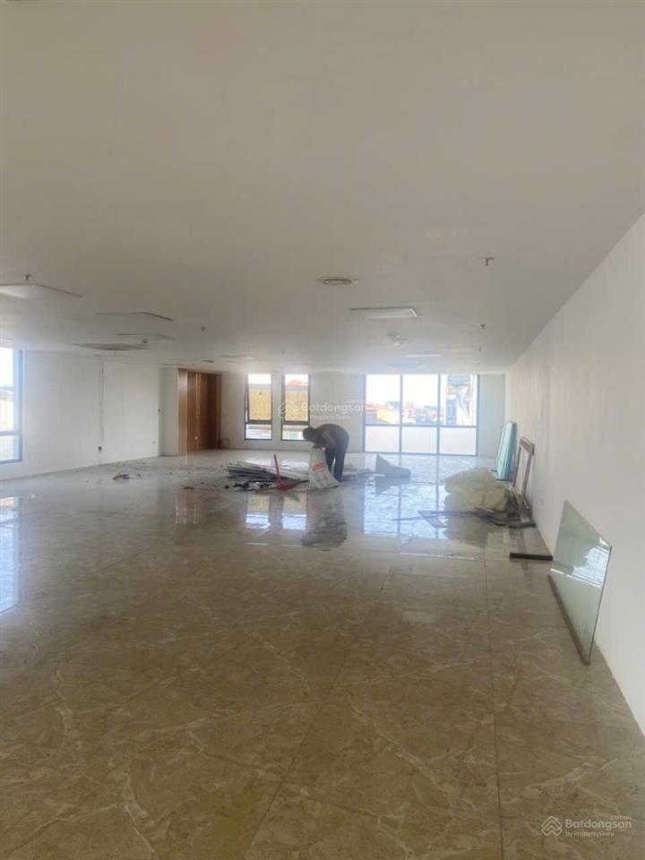 Cho thuê văn phòng toà 82 thợ nhuộm hoàn kiếm, diện tích 80m2