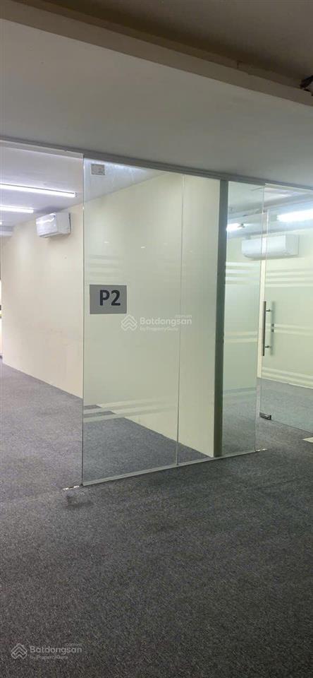 Cho thuê văn phòng tòa nhà lạc hồng khu ngoại giao đoàn 110m2, giá 150nghìn/m2