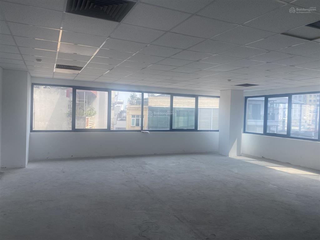 Cho thuê văn phòng tòa nhà viễn đông 36 hoàng cầu 150m2