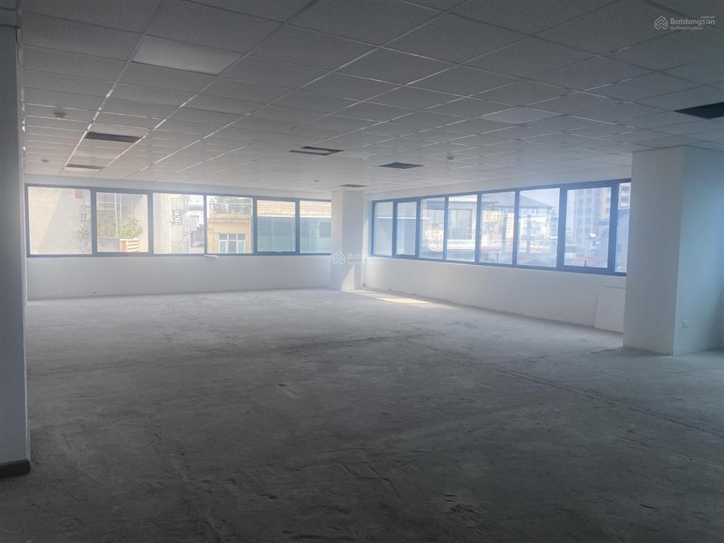 Cho thuê văn phòng tòa nhà viễn đông 36 hoàng cầu 150m2