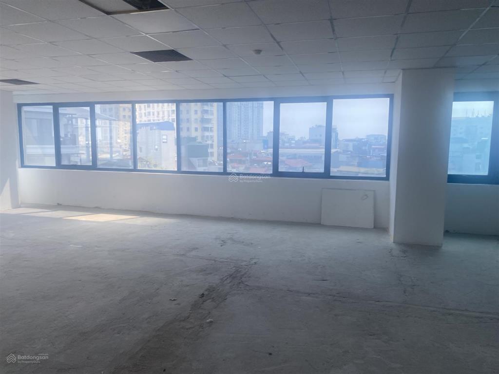 Cho thuê văn phòng tòa nhà viễn đông 36 hoàng cầu 150m2