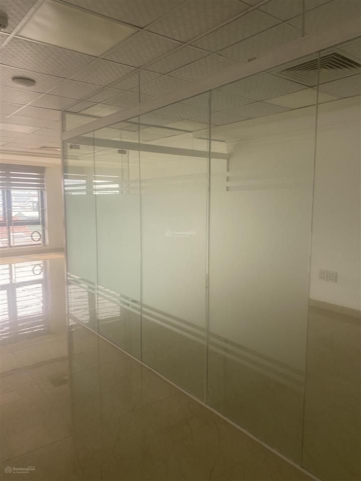 Cho thuê văn phòng số 5 láng hạ gần hồ hoàng cầu, diện tích 80m2