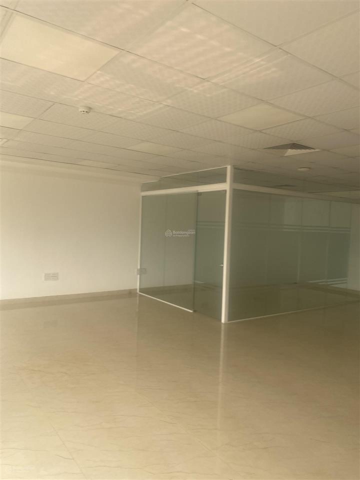 Cho thuê văn phòng số 5 láng hạ gần hồ hoàng cầu, diện tích 80m2