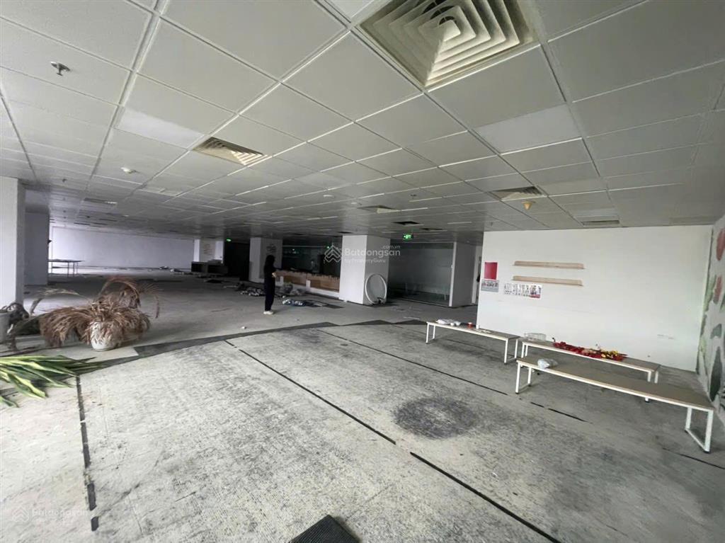 Cho thuê văn phòng tòa cienco 1 đê la thành, vành đai 1, 150m2 giá 130k/m2