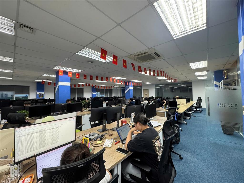Cho thuê văn phòng tòa kinh đô building 292 tây sơn 100m2 giá 180k/m2/th