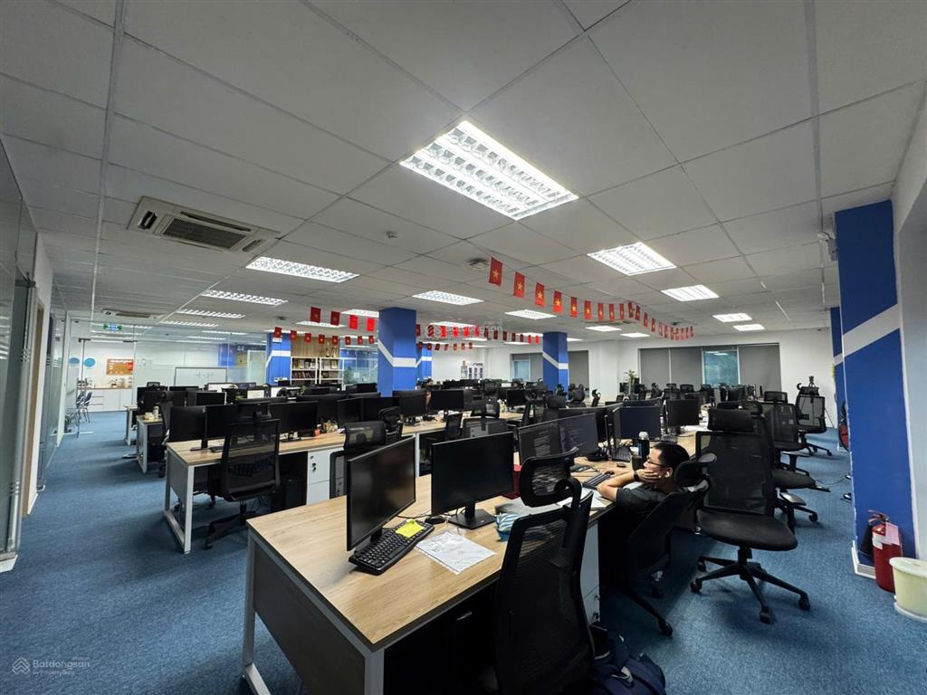 Cho thuê văn phòng tòa kinh đô building 292 tây sơn 100m2 giá 180k/m2/th