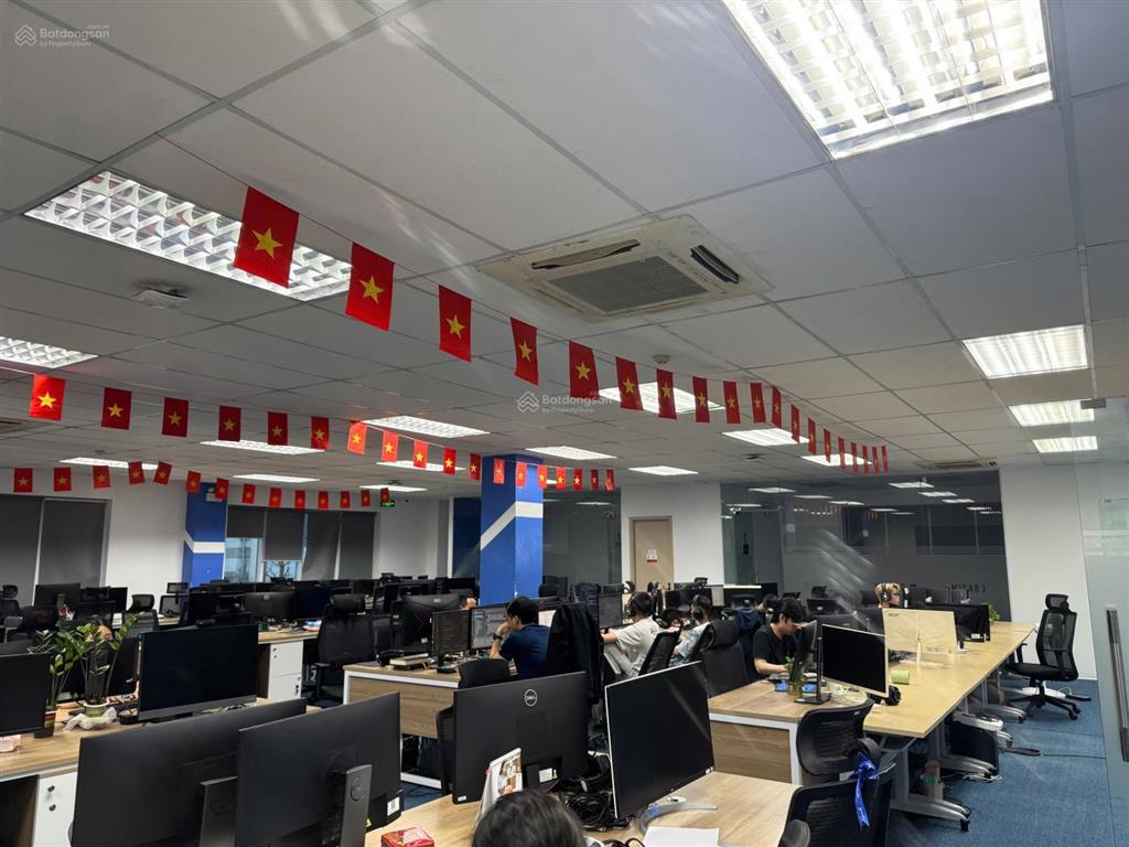 Cho thuê văn phòng tòa kinh đô building 292 tây sơn 100m2 giá 180k/m2/th