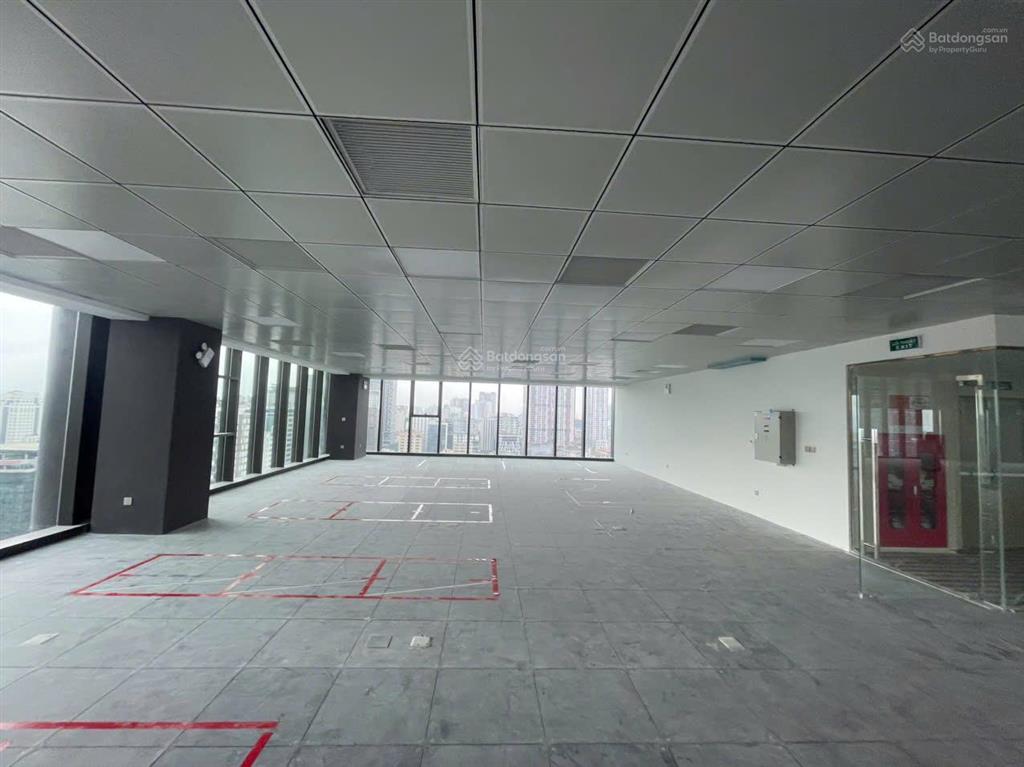 Cho thuê văn phòng tòa diamond park plaza 16 láng hạ 100m2 giá 300k/m2