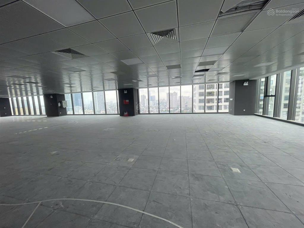 Cho thuê văn phòng tòa diamond park plaza 16 láng hạ 100m2 giá 300k/m2