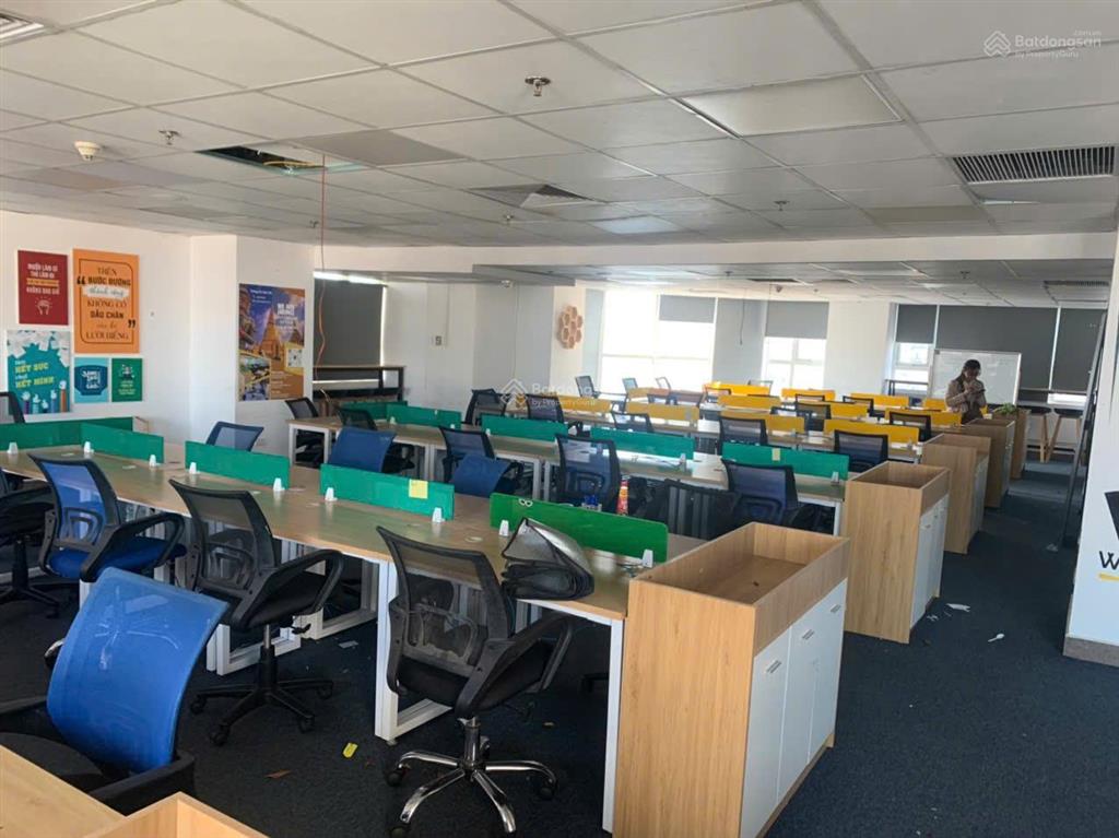 Cho thuê văn phòng tòa vnf1 phố pháo đài láng, có diện tích 300m2 trở lên 110k/m2