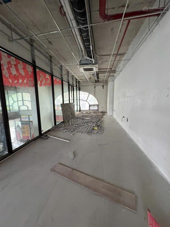 Cho thuê văn phòng số 5 vũ đức thận, long biên 100m2 giá 150k/m2