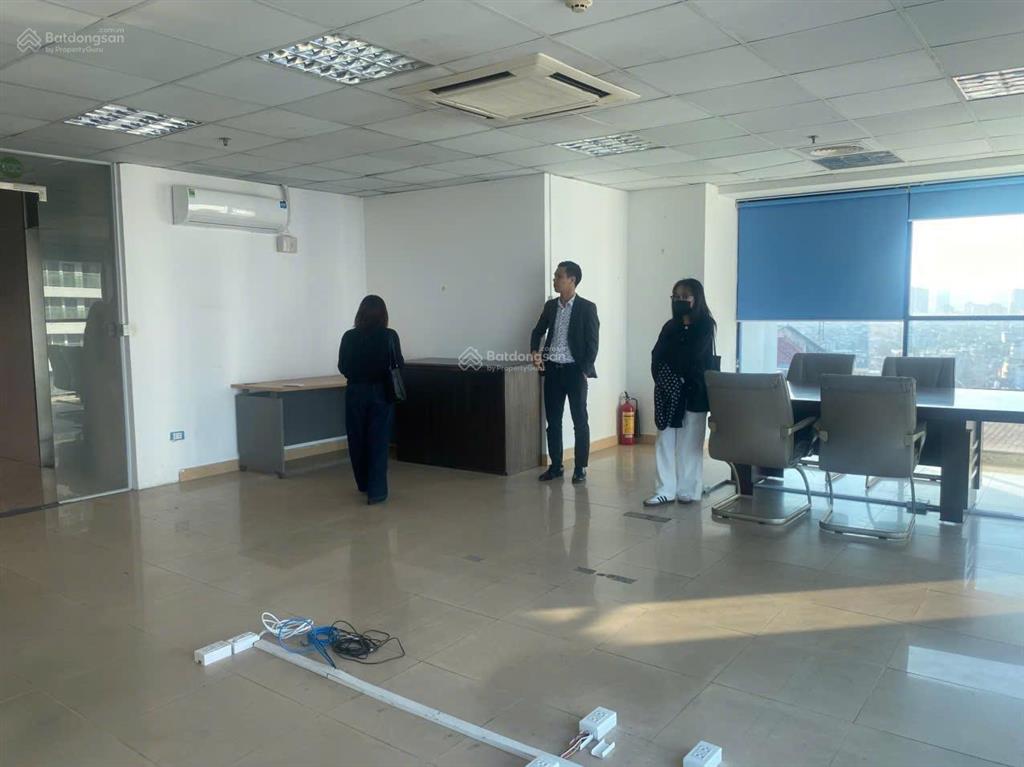 Cho thuê vp tòa plaschem tower, nguyễn văn cừ, long biên 60m2 giá 220k/m2