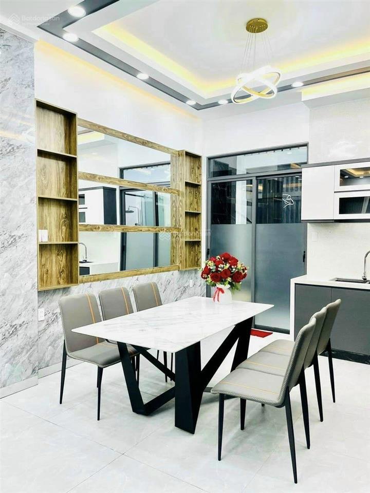 Bán nhà riêng tại hoàng diệu,p13,q4, 2,97 tỷ, sổ riêng, 3pn, 2wc, hẻm 5m, em hùng