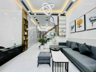 Bán nhà riêng tại hoàng diệu,p13,q4, 2,97 tỷ, sổ riêng, 3pn, 2wc, hẻm 5m, em hùng