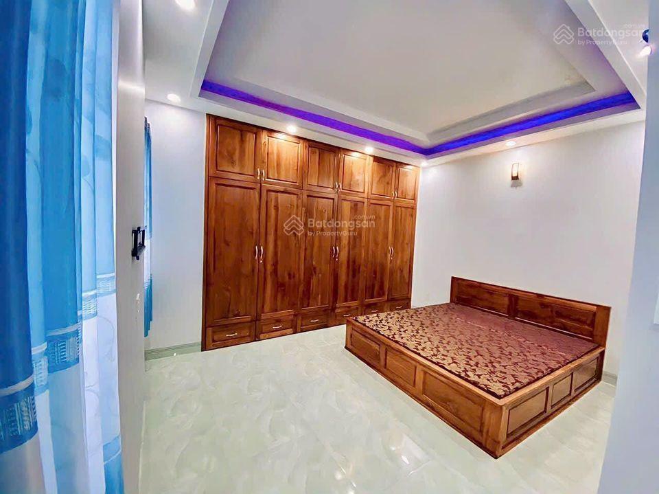 Định cư đài loan bán nhà sổ hồng riêng, 1 trệt 2 lầu, 2 tỷ , hẻm ô tô, nguyễn cửu đàm, tân phú