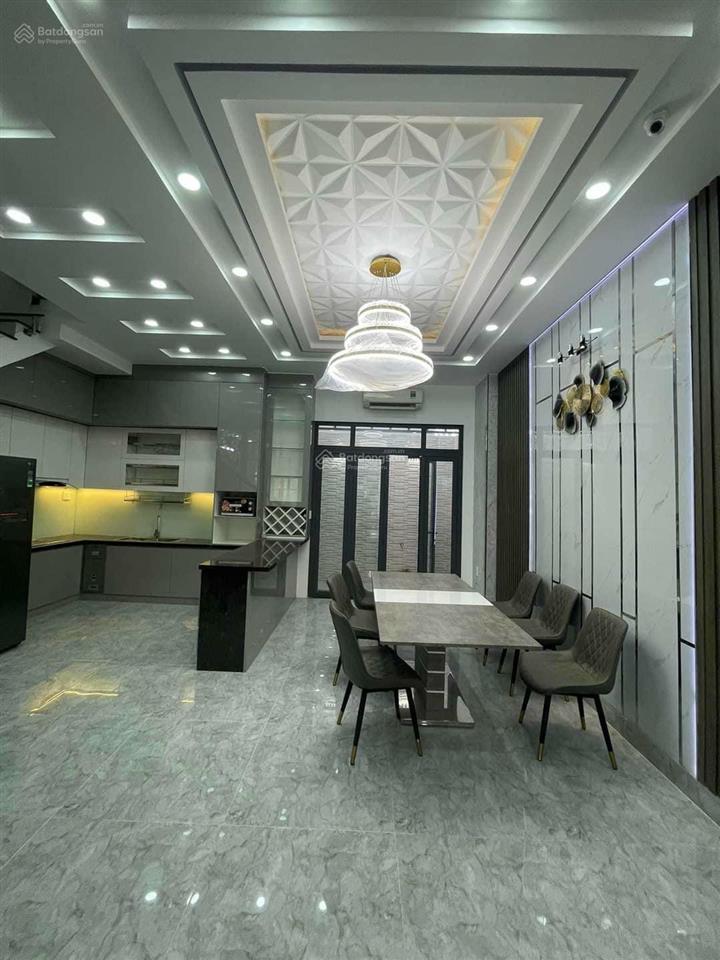 Kinh doanh thua lỗ bán nhà 60m2,4pn,3wc,chỉ 2 tỷ 650,sổ riêng, phan văn đối, đường ô tô 10m