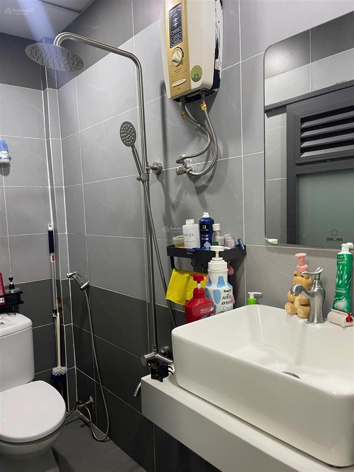Bán nhà chung cư dt=40m2, sổ hồng chính chủ sang tên ngay, trung tâm quận 3 cũ