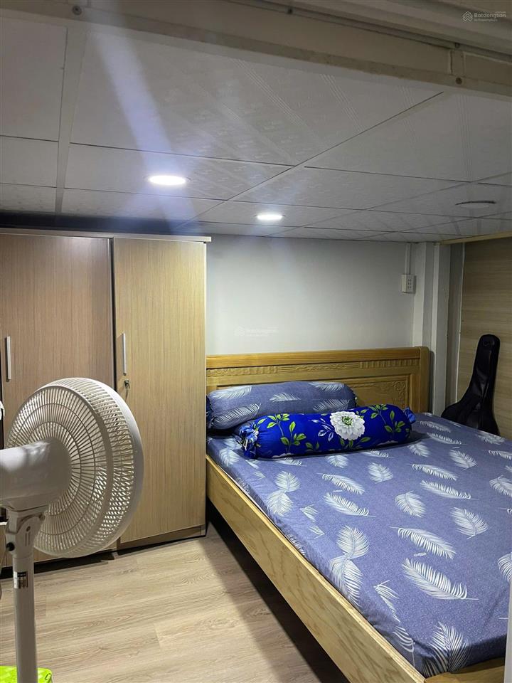 Bán nhà chung cư dt=40m2, sổ hồng chính chủ sang tên ngay, trung tâm quận 3 cũ
