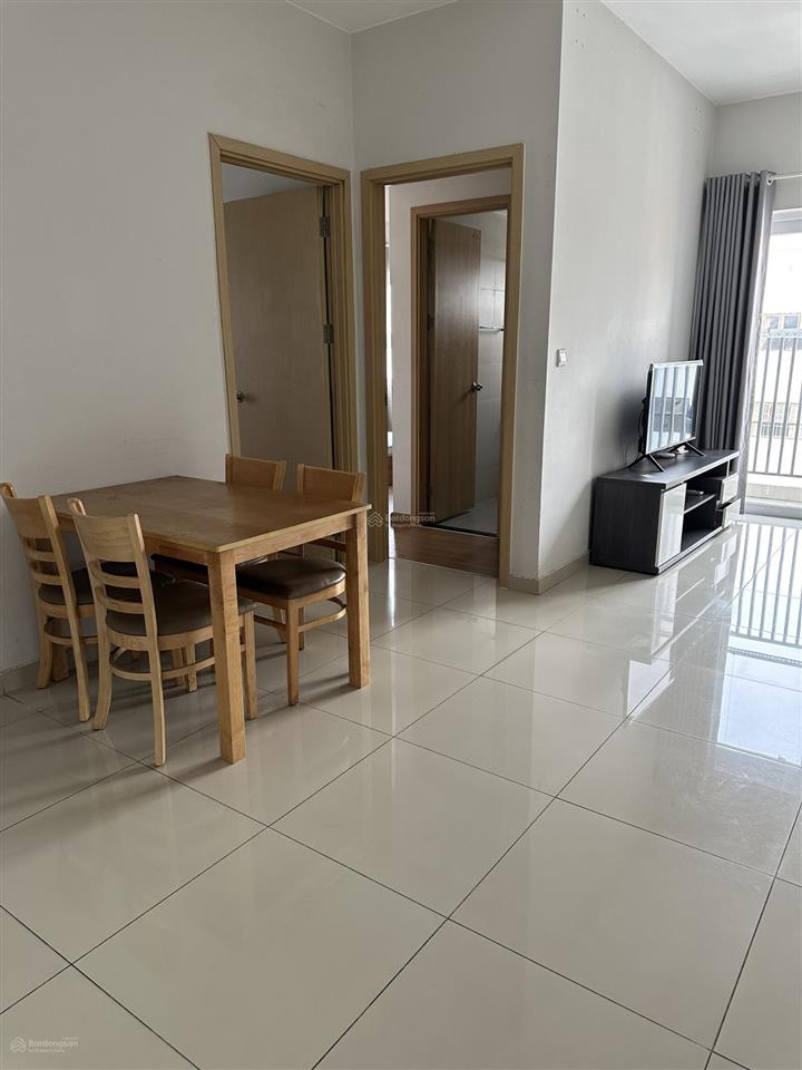 Cho thuê 2pn 1wc full nt 7tr.  thủy 0857 394 ***