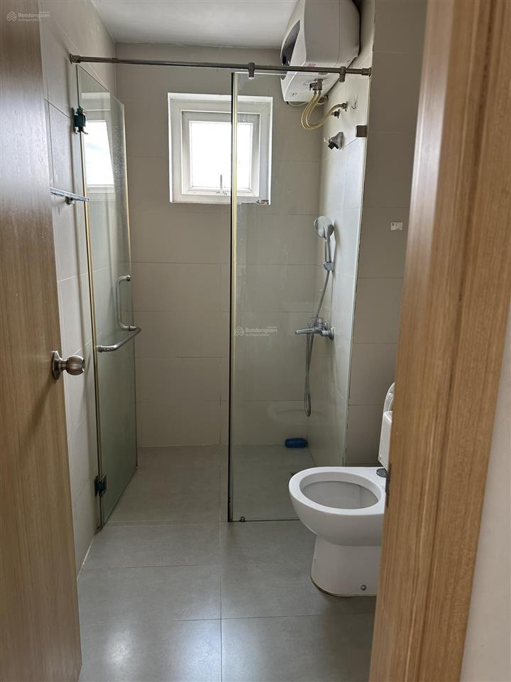 Cho thuê 2pn 1wc full nt 7tr.  thủy 0857 394 ***
