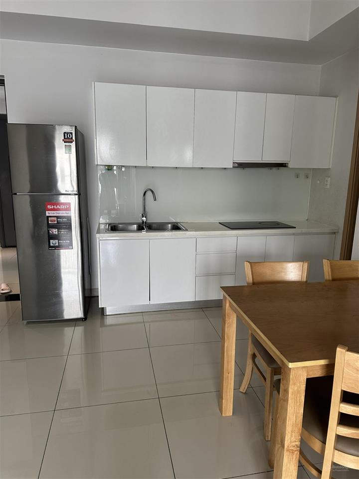 Cho thuê 2pn 1wc full nt 7tr.  thủy 0857 394 ***