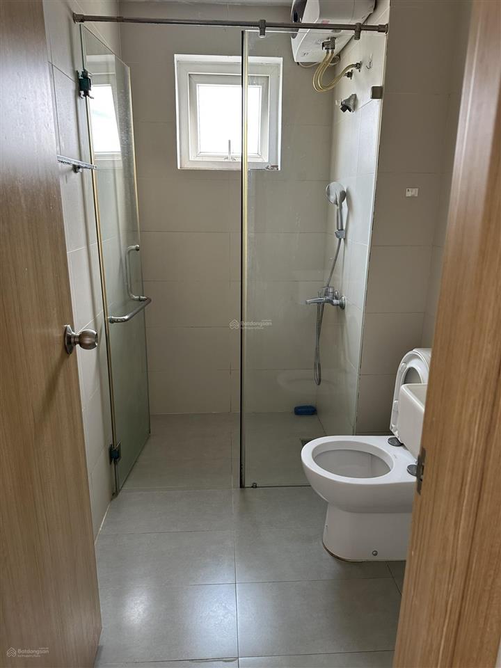 Cho thuê 2pn 1wc full nt 7tr.  thủy 0857 394 ***