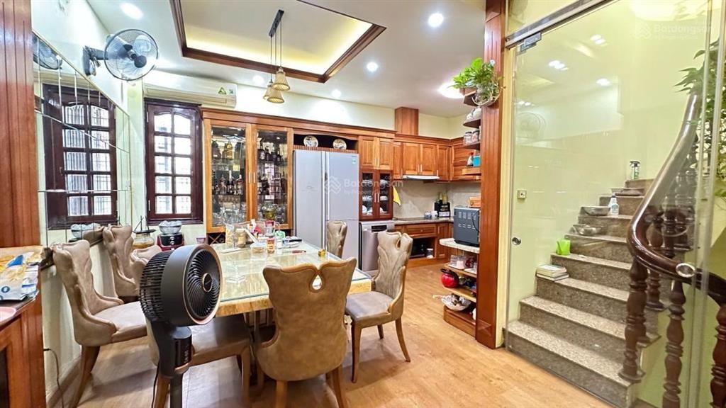 Cực hiếm mp lò đúc hbt dt 59 m x 6 tầng x mt 5.6 m x chỉ 43 tỷ