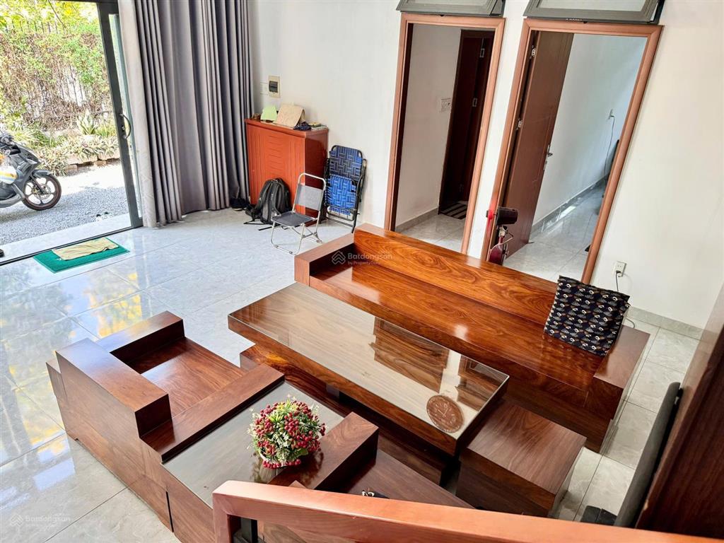 240m² (11 x 23m), góc 2 mt đường 10m  view sông sg, giáp tp. hcm  thông ql 13, chợ đầu mối