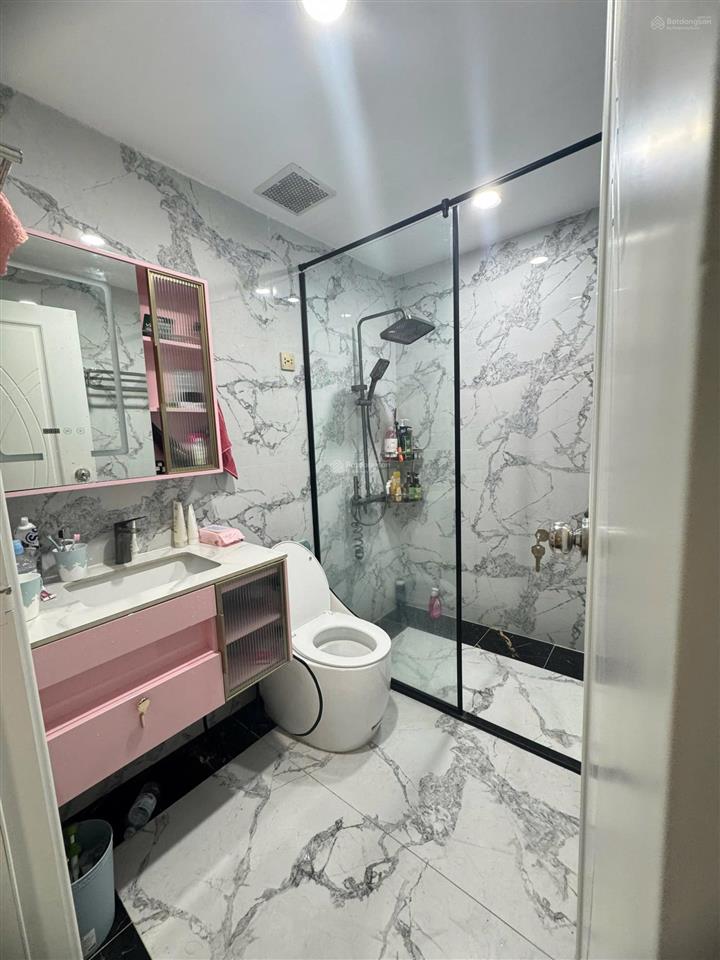 Bán căn góc 3 ngủ sáng diện tích 82m2 tầng trung hướng mát! giá hợp lý nhất