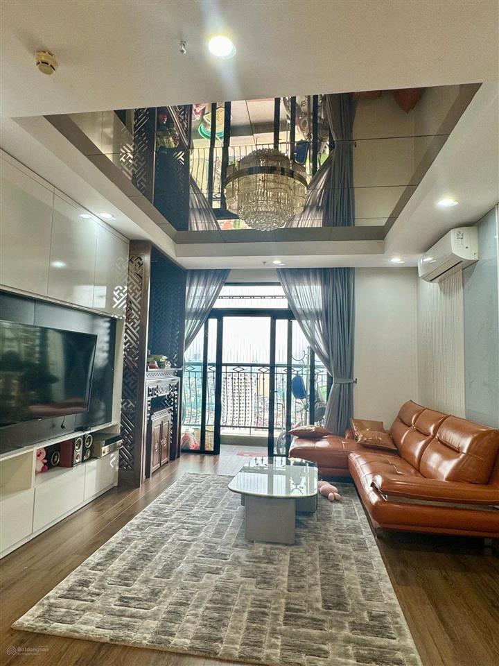 Bán căn góc 3 ngủ sáng diện tích 82m2 tầng trung hướng mát! giá hợp lý nhất