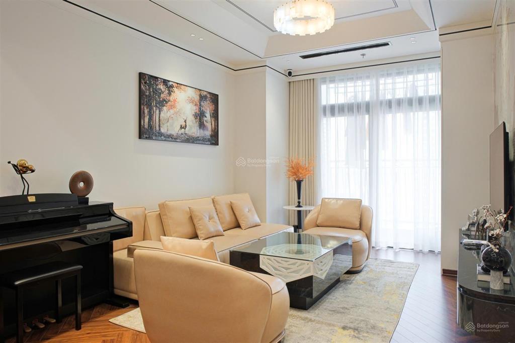 Cho thuê căn hộ 3 phòng ngủ tại royal city