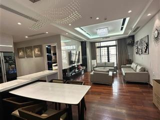 Bán căn hộ 2 phòng ngủ sáng diện tích 115m² tầng trung hướng đông nam full nội thất xịn!!