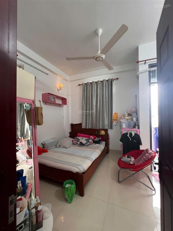 Nhà xã bà điểm, vị trí thuận tiện nhiều tiện ích, gần chợ, trường học, bến xe, v.v.