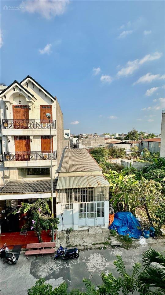 Nhà trong khu dân cư toàn nhà lầu ,nhà phố cao cấp,xã bà điểm
