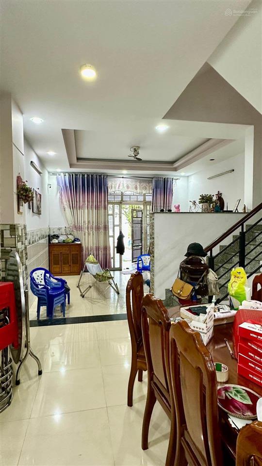 Nhà trong khu dân cư toàn nhà lầu ,nhà phố cao cấp,xã bà điểm