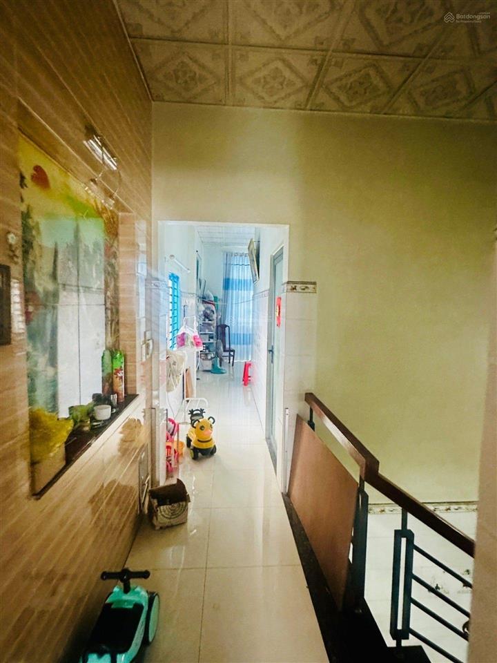 Hơn 5 tỷ, 3pn, nhà đường 6m vừa ở vừa kinh doanh tại nhà, sổ hồng chính chủ