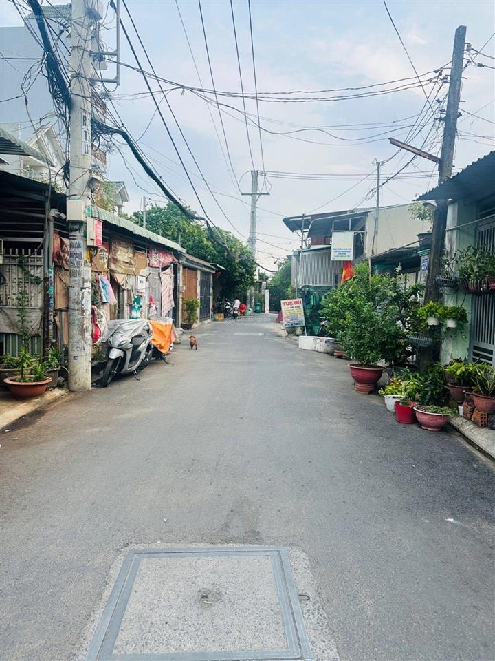 Hơn 5 tỷ, 3pn, nhà đường 6m vừa ở vừa kinh doanh tại nhà, sổ hồng chính chủ
