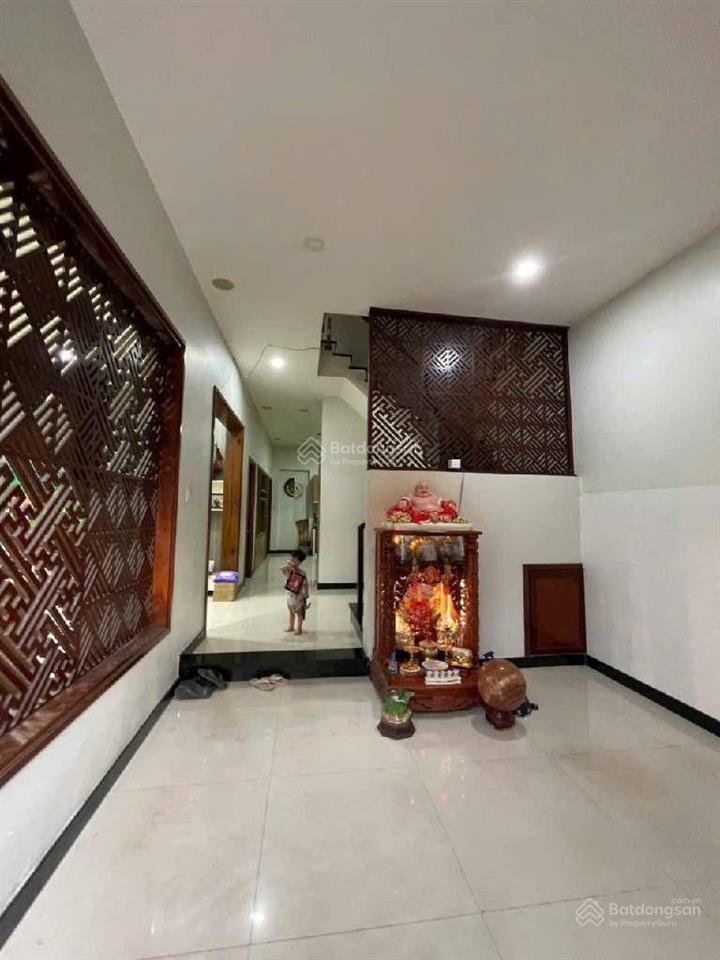 10,7 tỷ 200m² nhà 3 tầng. khu dân cư đại hải xã bà điểm đường 7m. xe hơi ngủ trong nhà