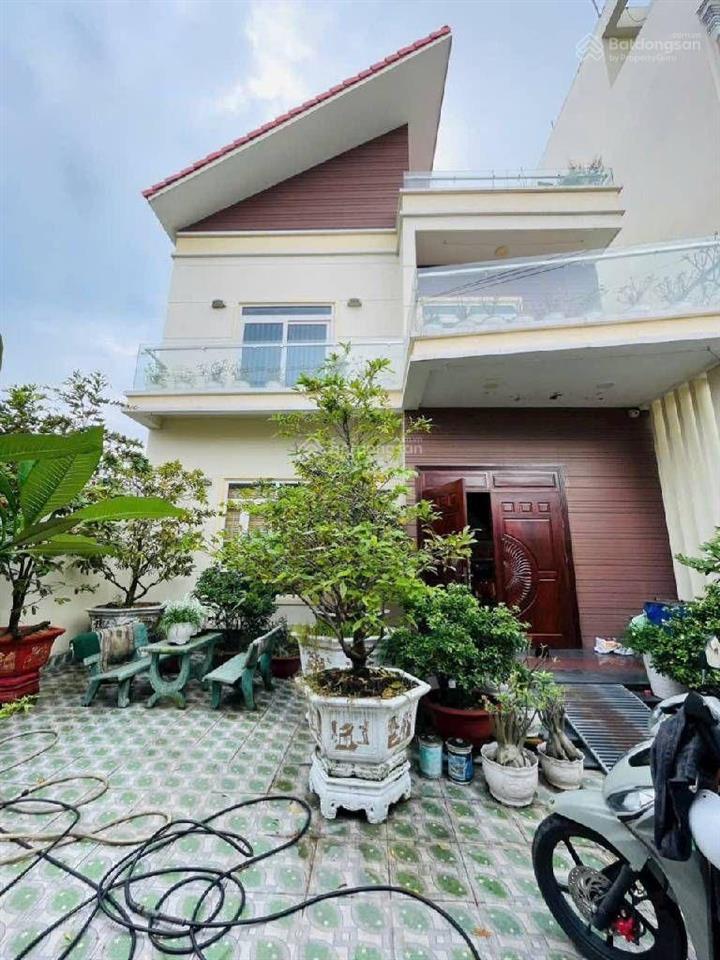 10,7 tỷ 200m² nhà 3 tầng. khu dân cư đại hải xã bà điểm đường 7m. xe hơi ngủ trong nhà