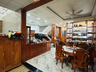 13,8 tỷ biệt thự 240m² 3 tầng trung mỹ tây