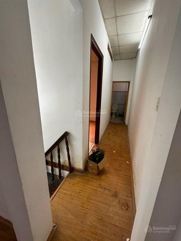 Giảm còn 3,89 tỷ, 90m2, 2 tầng, ngang 5m, sổ hồng riêng. dân cư hiện hữu, xã bà điểm