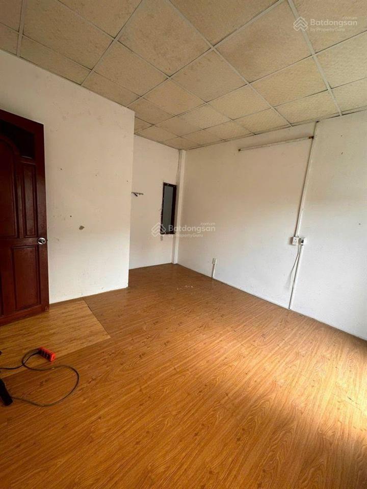 Giảm còn 3,89 tỷ, 90m2, 2 tầng, ngang 5m, sổ hồng riêng. dân cư hiện hữu, xã bà điểm