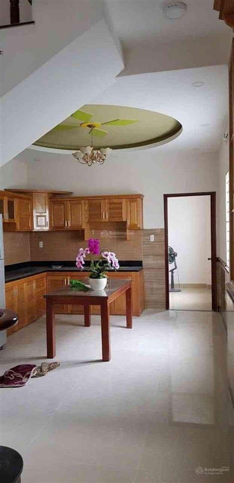 6 tỷ nhà góc 2 mặt tiền 84m 3 tầng khu dân cư xã bà điểm dân trí cao.