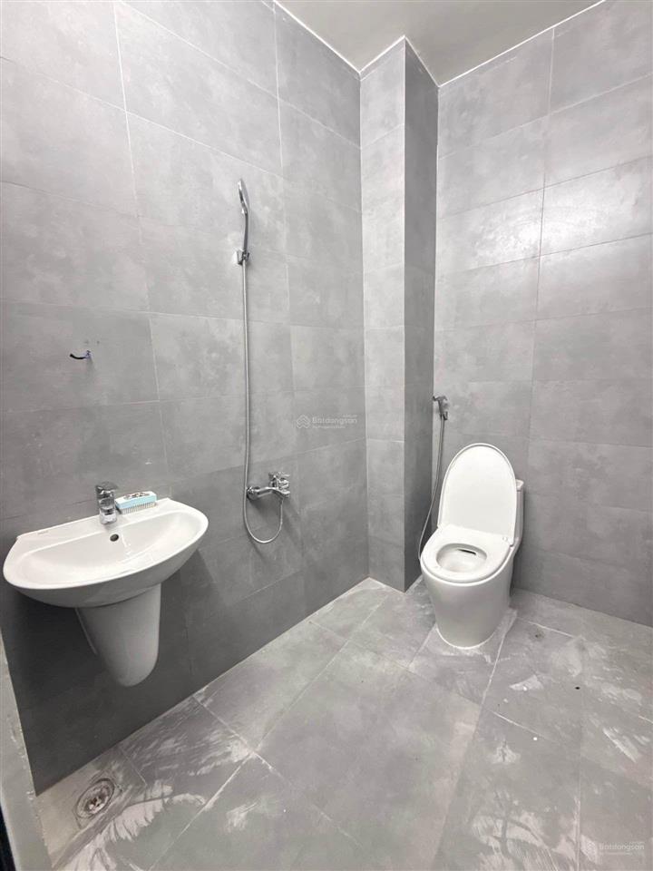 4,6 tỷ nhà 2 tầng, 4pn, 65m2, p. đông hưng thuận, sổ hồng riêng, sang tên nhanh
