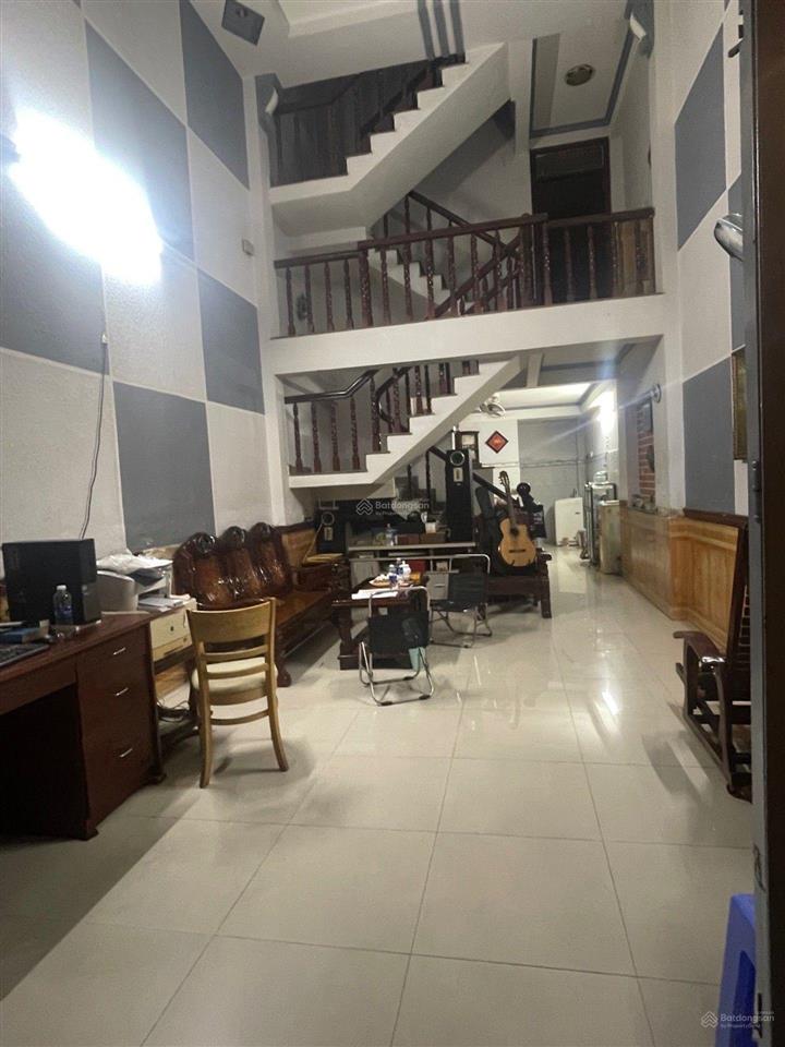 4.95 tỷ nhà 3 tầng .63m hẻm 5m thông p.tân chánh hiệp