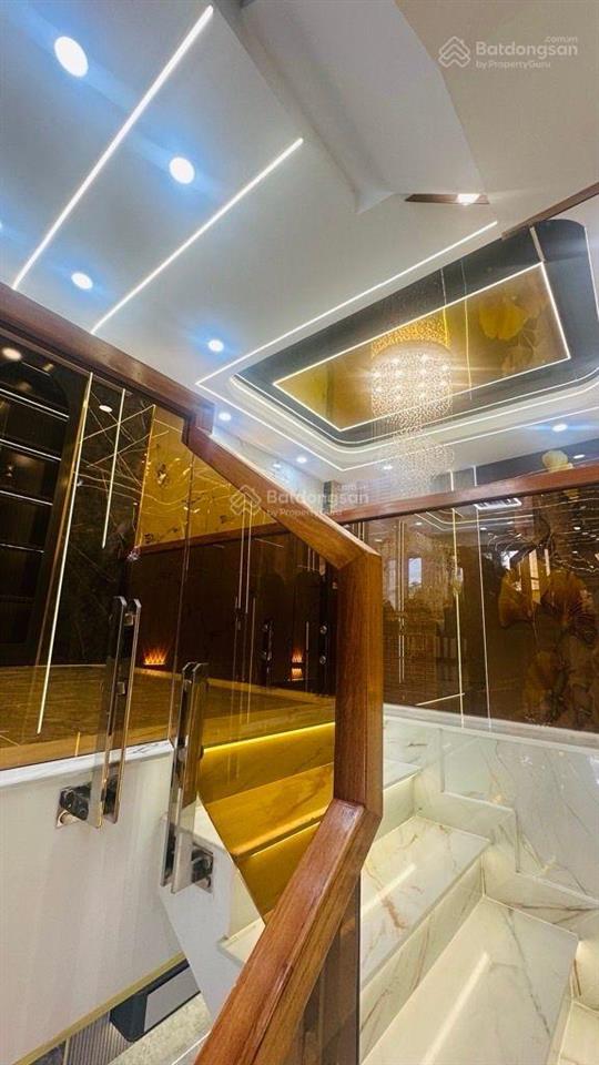 6.6 tỷ nhà mới 100% p.trung mỹ tây, nhà 5 tầng, 5pn, 6wc, đủ công năng cho cả gia đình đông người.