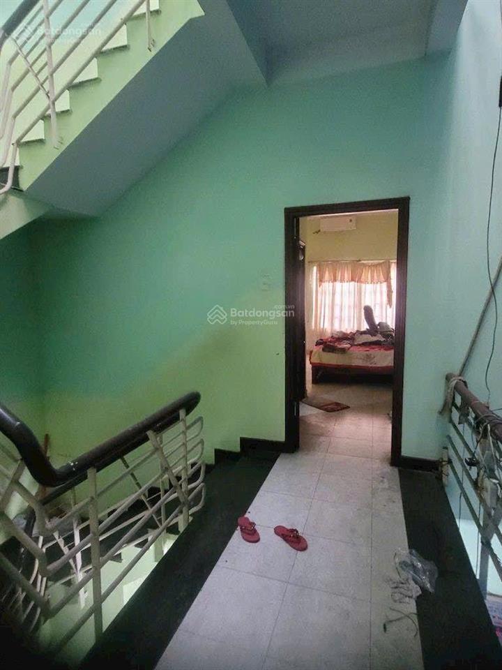 Giảm 600 còn 6 tỷ nhà 3 tầng 100m². đường 12m xã bà điểm