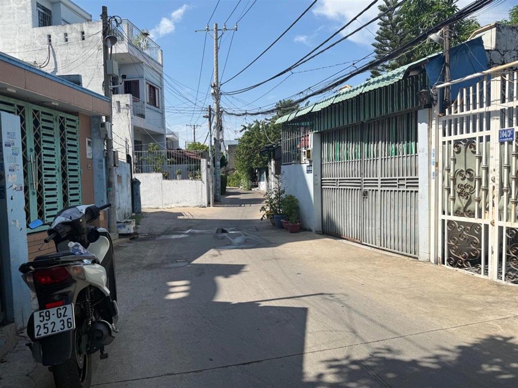 2,95 tỷ nhà xã bà điểm, sổ hồng riêng. mặt tiền đường tây lân 4, 73m2