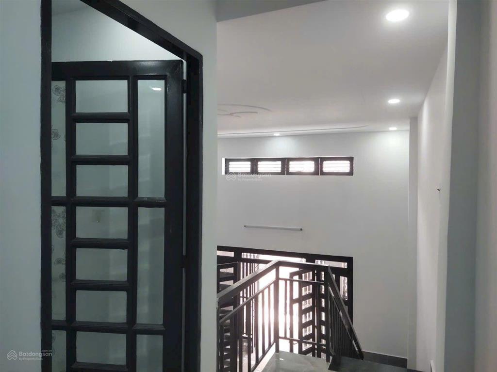 Hạ giá còn 3.55 tỷ nhà 2 tầng 80m. thới tam thôn. kế bên quận 12